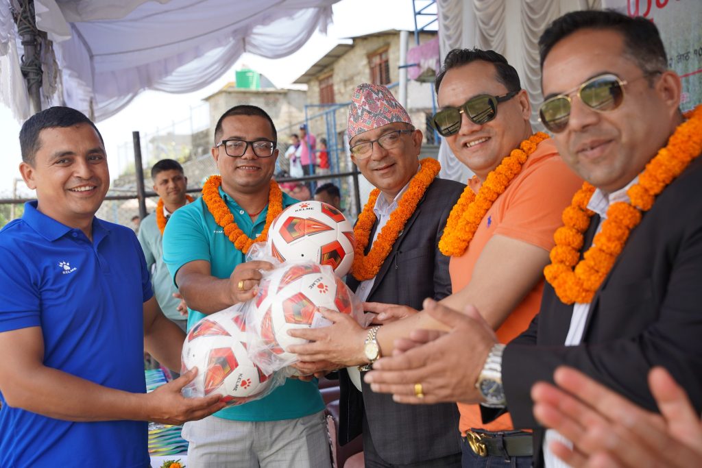 हेमजाको गौरीशंकर खेल मैदानमा अन्तर वडा स्तरीय फुटबल प्रतियोगिता