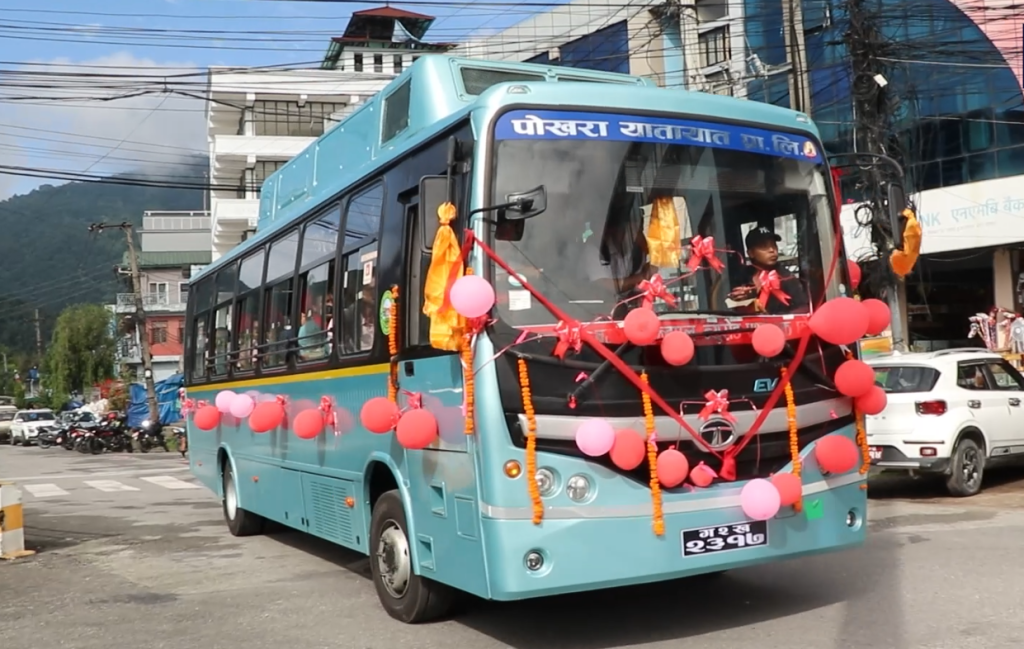 पोखरा यातायात प्रालिले सुरु गर्यो विद्युतीय बस सेवा (भिडियो)