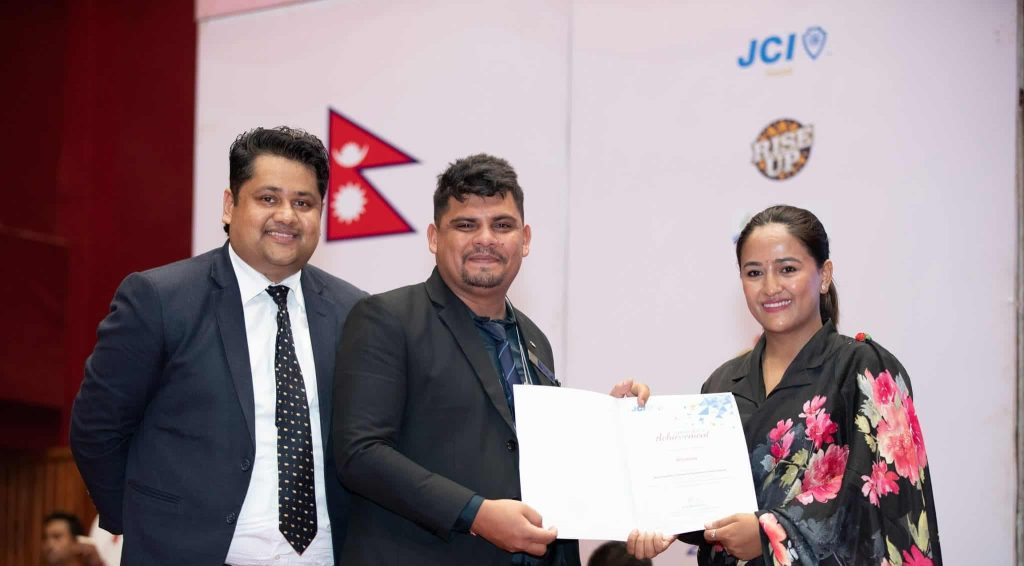 गल्याङ जेसीजलाई “सबैभन्दा प्रभावशाली सामुदायिक विकास परियोजना अवार्ड”