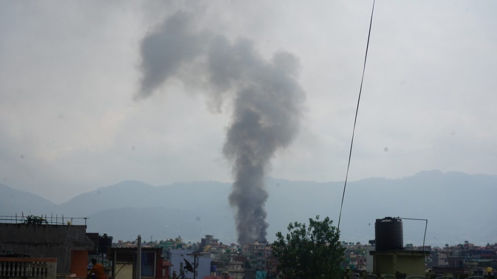 प्रधानमन्त्री ओली निवासमा आगजनी