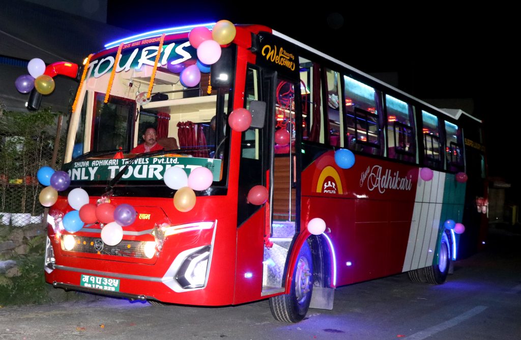शुभ अधिकारी ट्राभल्सद्वारा थप सुविधासहितको बस सञ्चालन