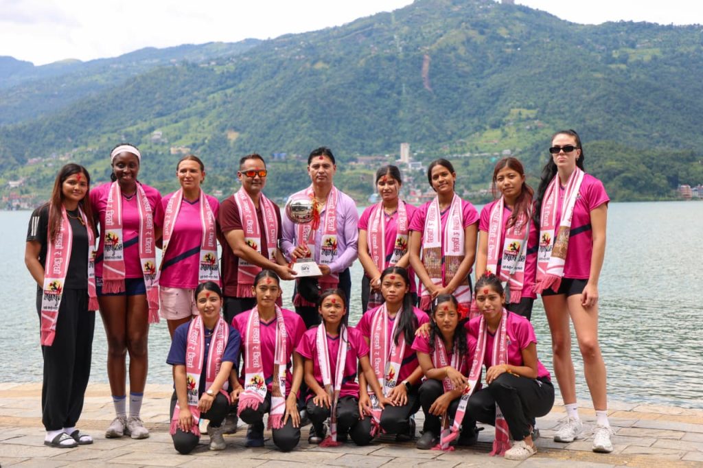 एभरेस्ट महिला भलिबल लिगको ट्रफी पोखरामा अनावरण