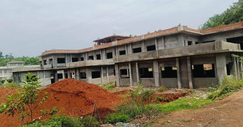 अस्पताल भवन निर्माण अलपत्र