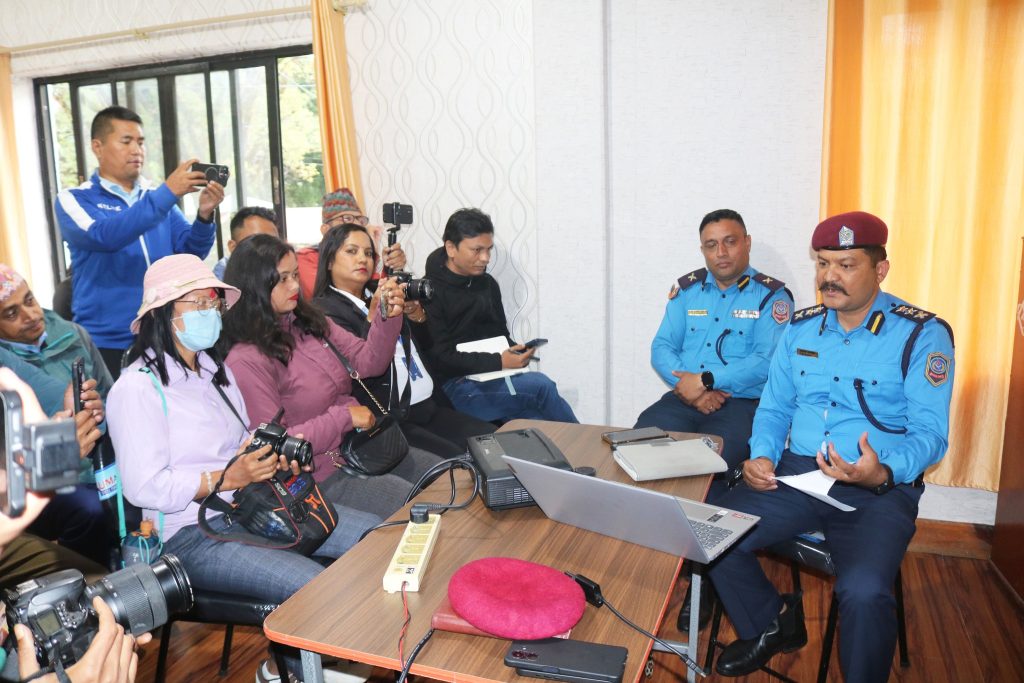 प्रहरी कार्यालय तोडफोड र आगजनी गर्ने १८ जना पक्राउ