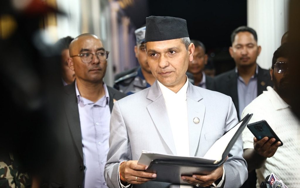 गृहमन्त्री अर्याललाई राष्ट्रिय सभा सदस्य चयनका लागि सिफारिस