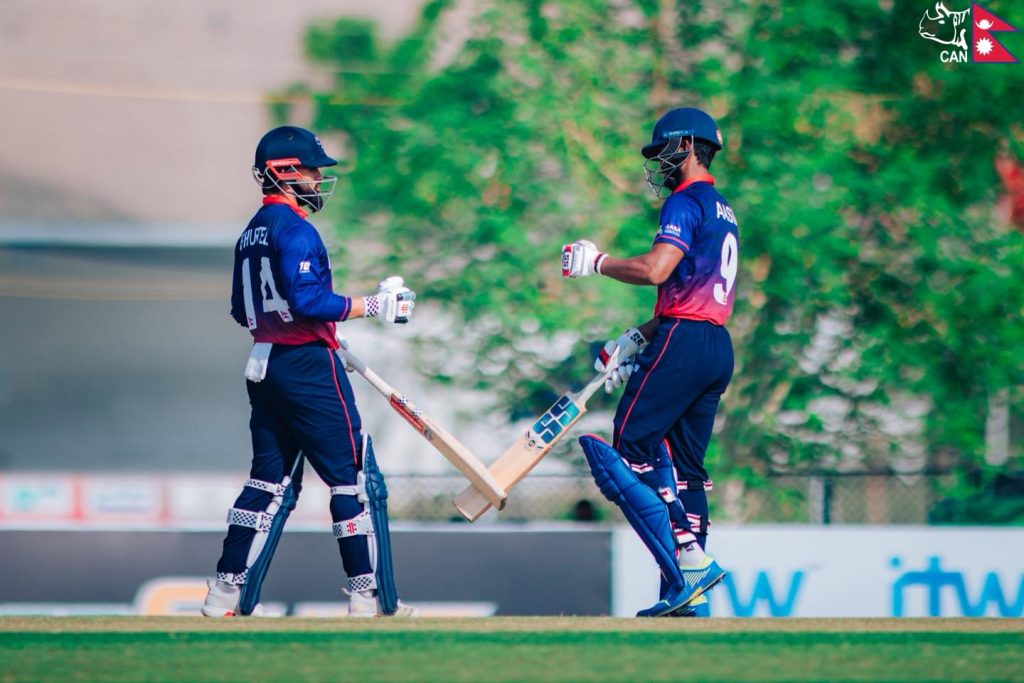 नेपालले यूएईलाई दियो १४१ रनको लक्ष्य