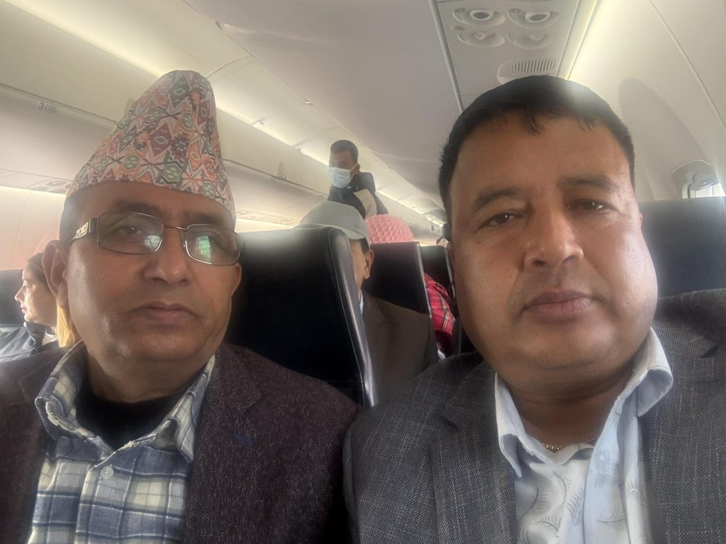 एमाले नेता बस्नेत माथि विराटनगरमा लोला प्रहार