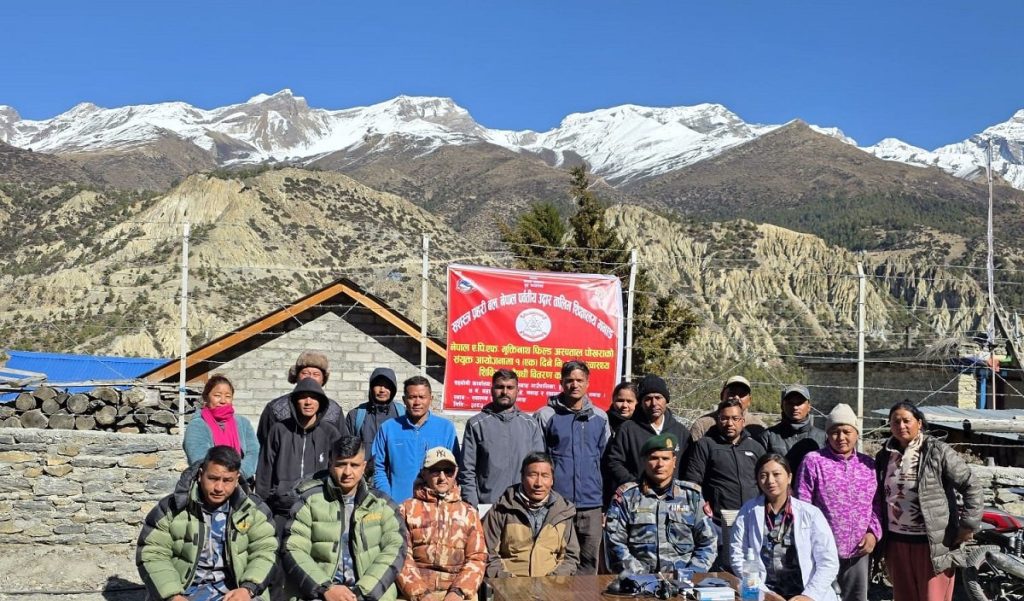 मनाङमा सशस्त्र प्रहरीको स्वास्थ्य शिविर