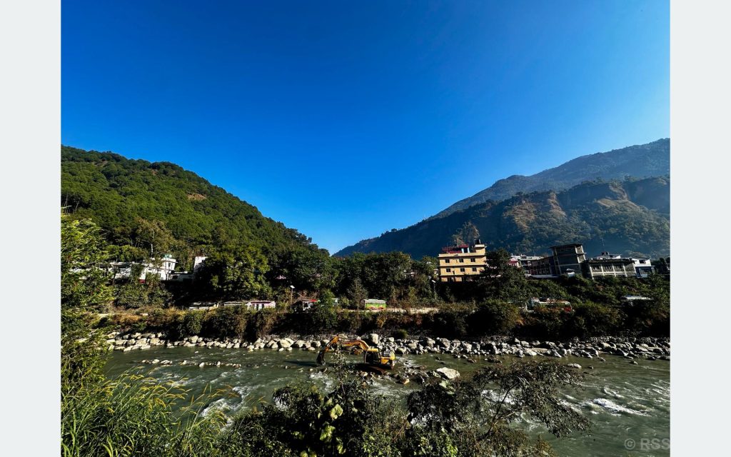 म्याग्दी नदीको कटान नियन्त्रणका लागि पर्खाल निर्माण सुरु