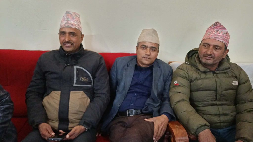 राष्ट्रिय जनमोर्चाका रविमोहन ढकालले गरे उम्मेदवारी दर्ता