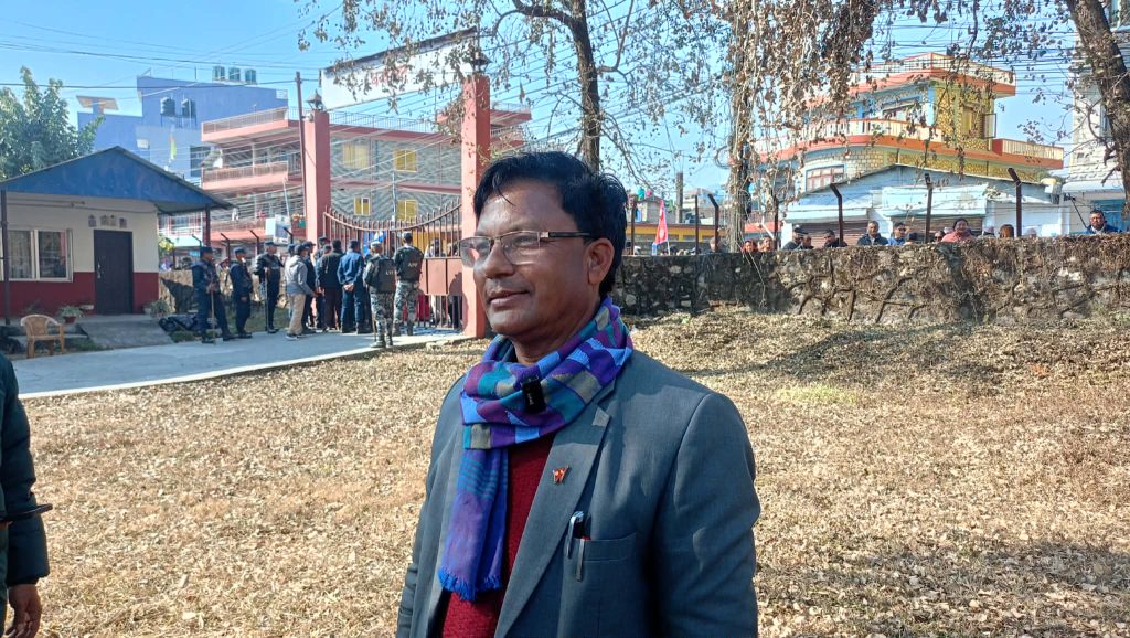 कास्की क्षेत्र नम्बर १ मा एमालेका बैन बहादुर अधिकारीले गराए उम्मेदवारी दर्ता