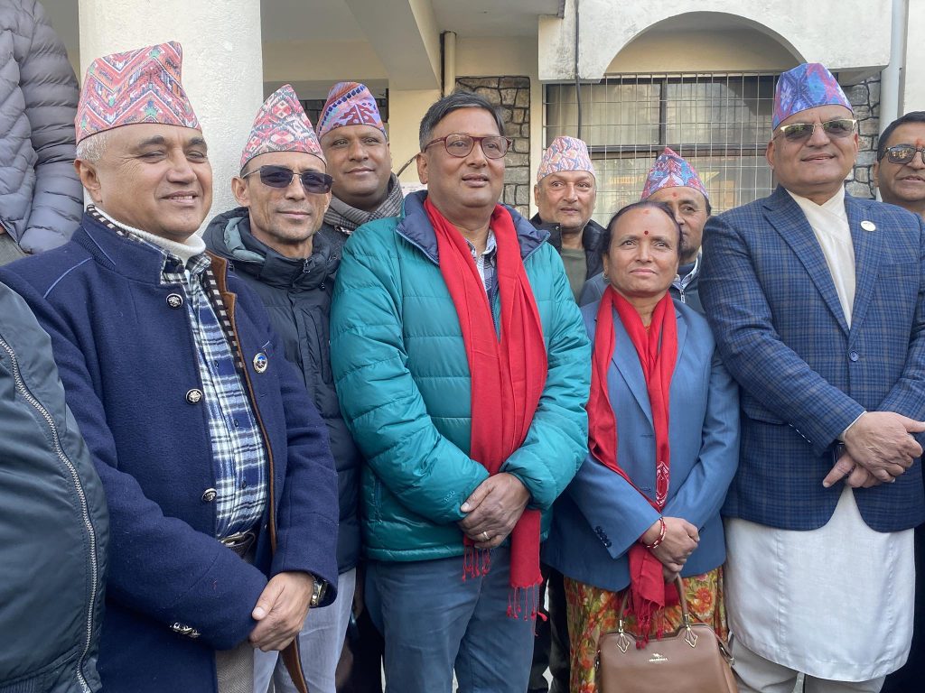 पोखरामा गठबन्धनका तिमिल्सिना र देवकोटाले गराए उम्मेदवारी दर्ता