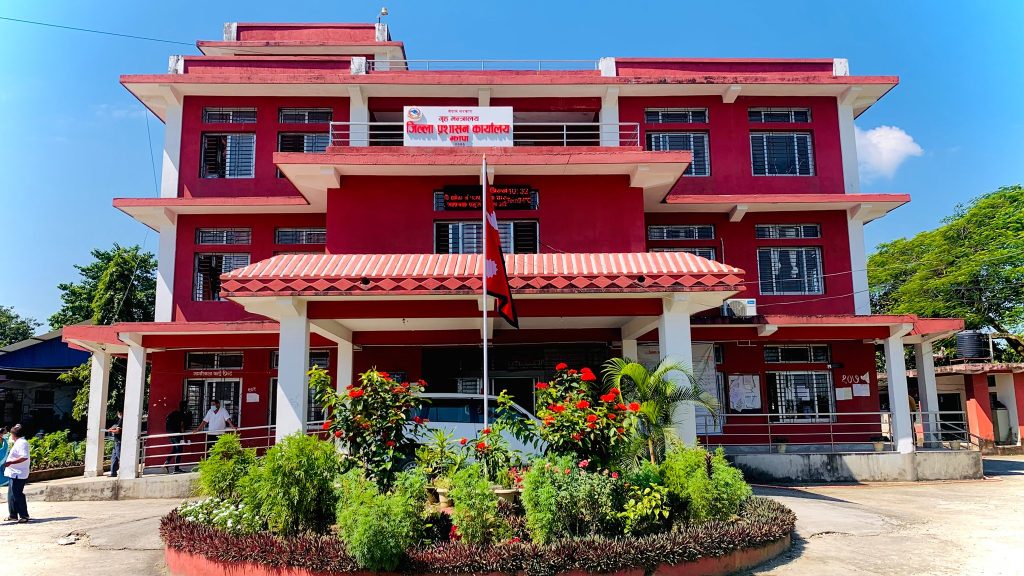 झापामा कुन उम्मेदवारलाई भोट हाल्नुहुन्छ भनेर सोध्न नपाइने