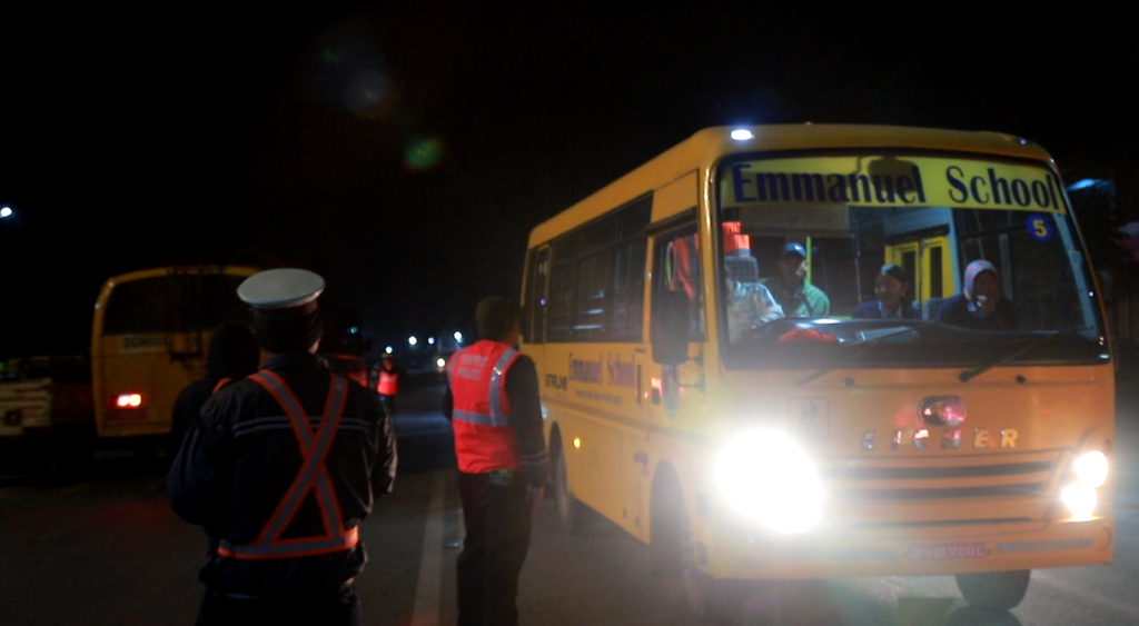 निगरानीमा स्कुल बसका चालक, रक्सी पिउने २० प्रतिशत  !