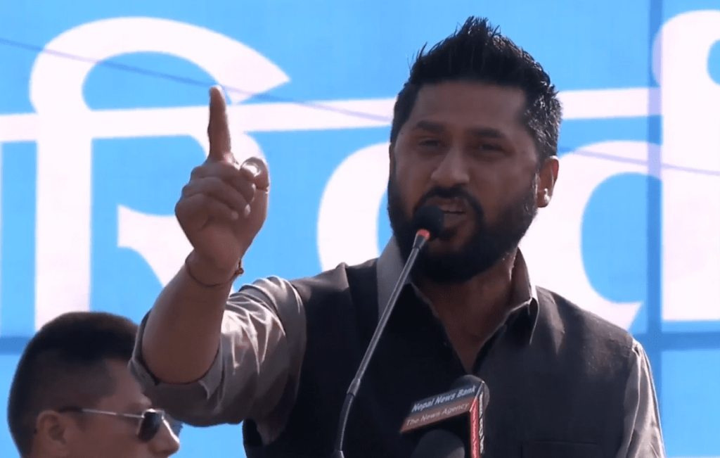 लोकतन्त्र जनताले जोगाउँछन्, कसैले ठेक्का लिनु पर्दैन : रवि लामिछाने