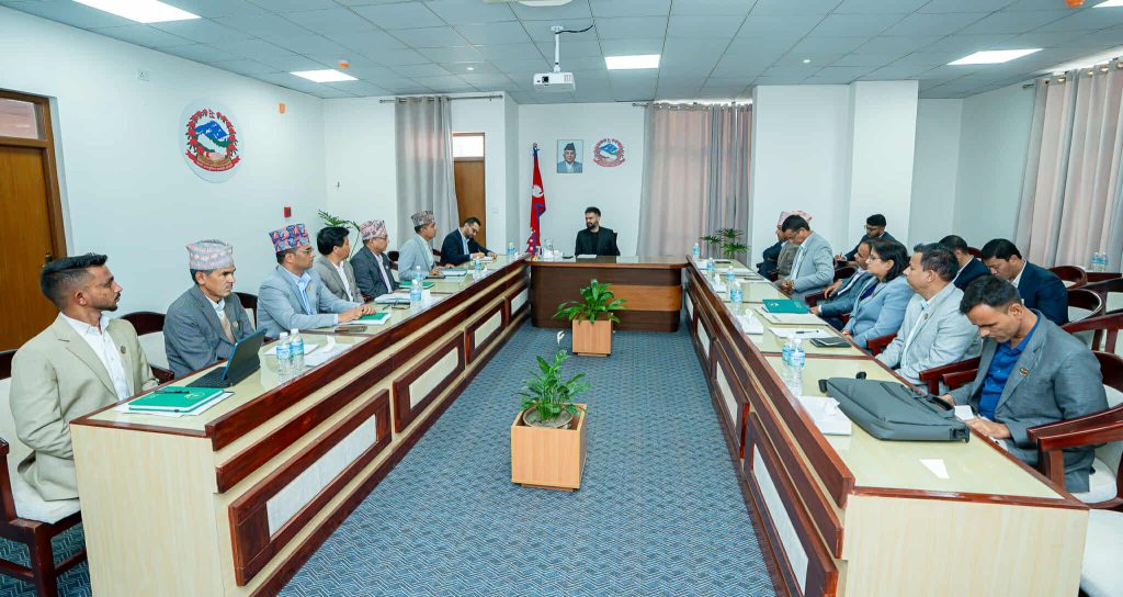 सुदूरका जरुरी आयोजनाहरूलाई प्राथमिकताका आधारमा अघि बढाउने प्रधानमन्त्रीको प्रतिबद्धता