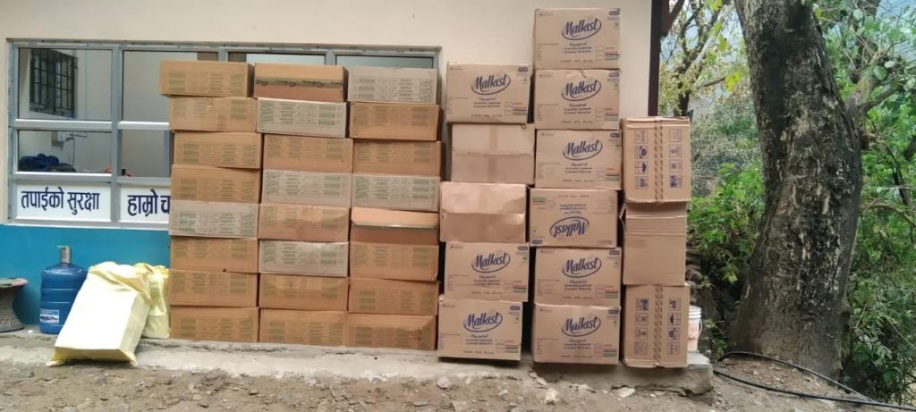 भैरहवाबाट पोखरा आउँदै गरेको मिनि ट्रकबाट एक लाख बढीको बिलबिनाको सामान बरामद