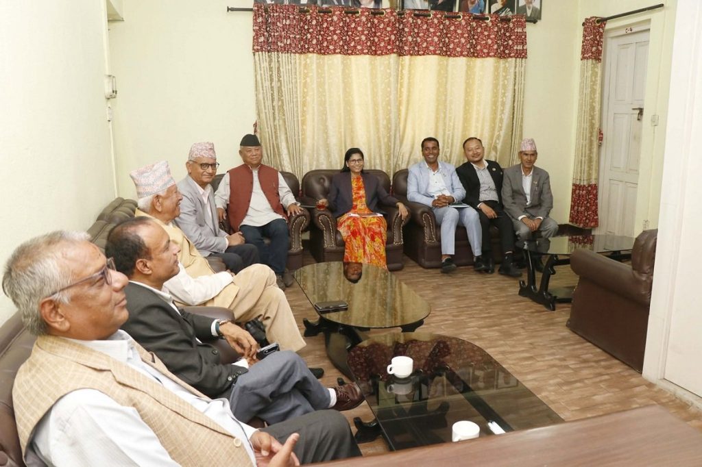 प्रतिपक्ष दलको बैठक सुरु