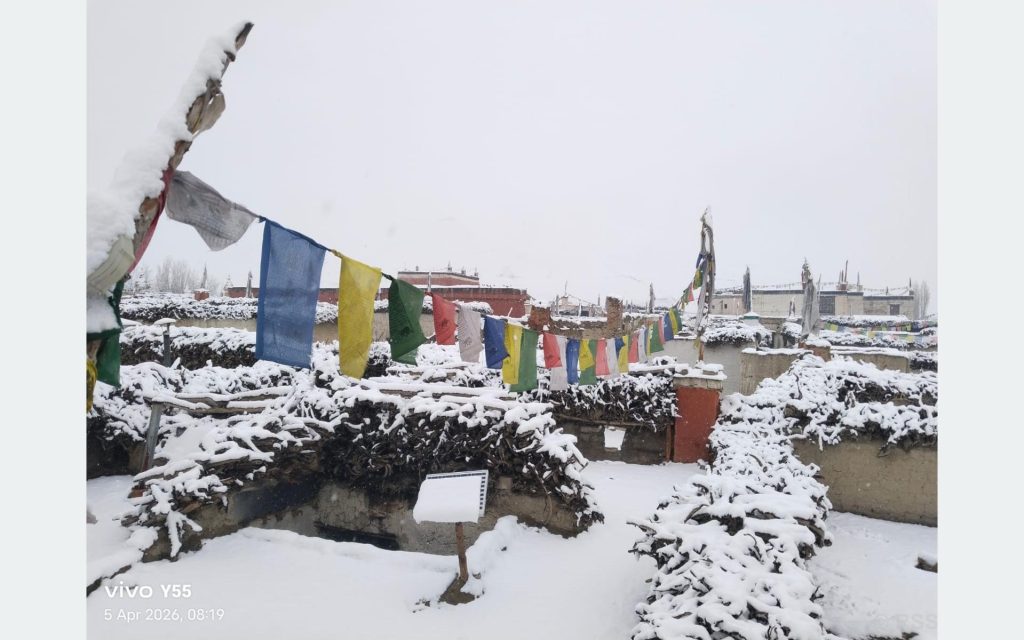 माथिल्लो मुस्ताङ र मुक्तिनाथ क्षेत्रमा हिमपात