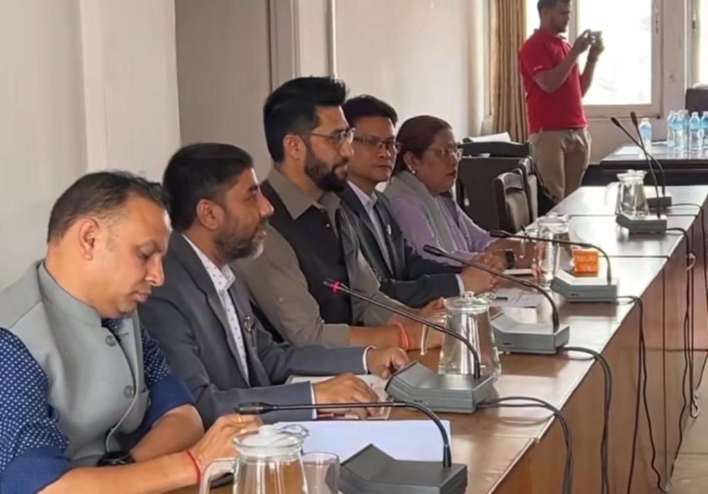 रास्वपाका सांसदलाई कागजातमा ‘माननीय’ सम्बोधन नगर्न निर्देशन