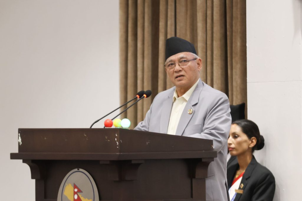 बादलको अभिव्यक्तिमा दुई सांसदको नियमापत्ति