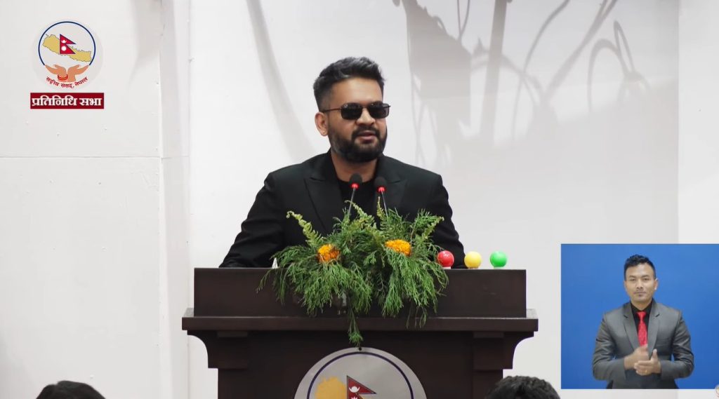 प्रधानमन्त्री बालेन शाह प्रतिनिधिसभामा बैठकमा उपस्थितः प्रश्न गर्न एक दललाई दिए दुई मिनेट, प्रतिपक्षीको नियमापत्ति