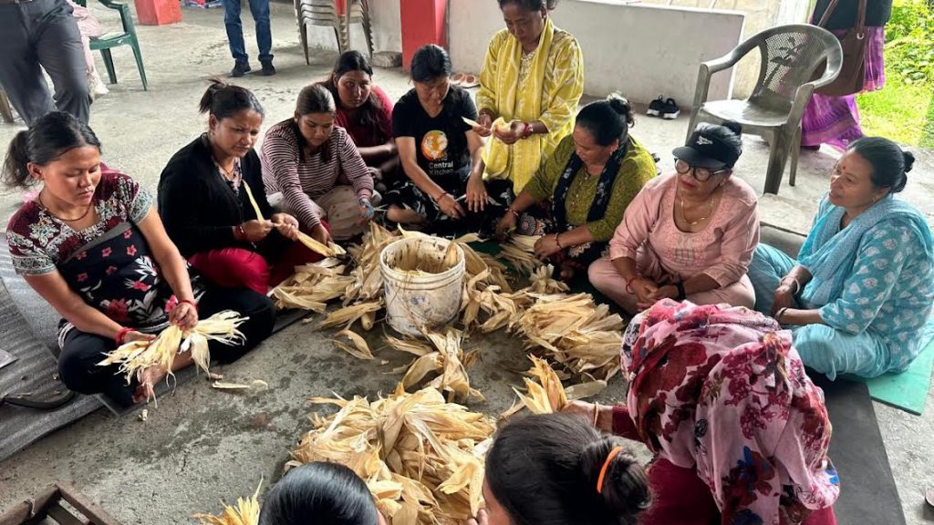 जर्मन दूतावासको सहयोगमा नेस्ट पोखराद्वारा शिववस्तीमा हस्तकला तालिम