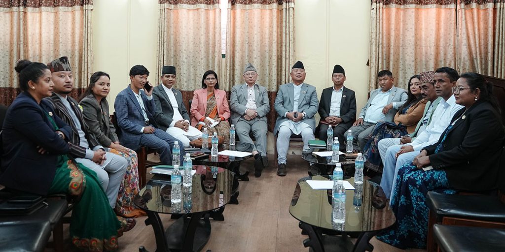 विवादित अभिव्यक्तिबारे प्रधानमन्त्रीले सदनमा आएर जवाफ दिनुपर्ने विपक्षीको माग
