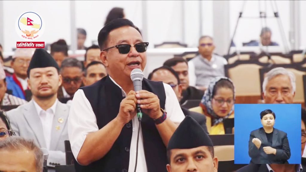 किसानले मल नपाएको भन्दै सरकारको आलोचना