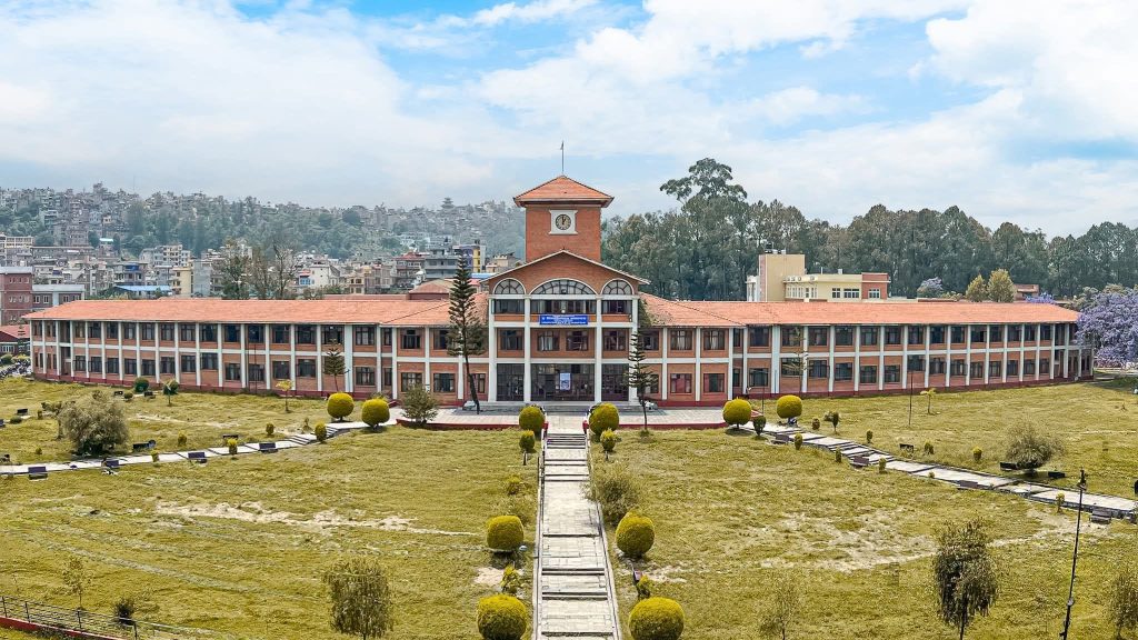 अध्ययन बिदा लिएर बसेका प्राध्यापकलाई १५ दिनभित्र सम्पर्कमा आउन त्रिविको निर्देशन