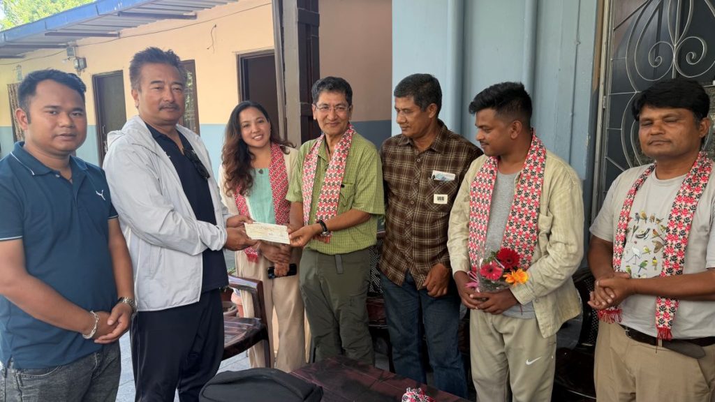 फोटो पत्रकार अक्षयकोषलाई वरिष्ठ फोटो पत्रकार रञ्जितको ६३ हजार
