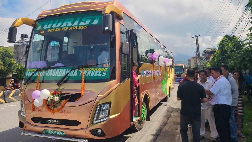 पोखरा जगदम्बाले भित्र्यायो सुविधासम्पन्न थप दुई बस
