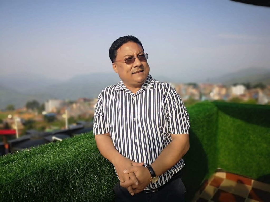 पत्रकार किशोर श्रेष्ठ पक्राउ