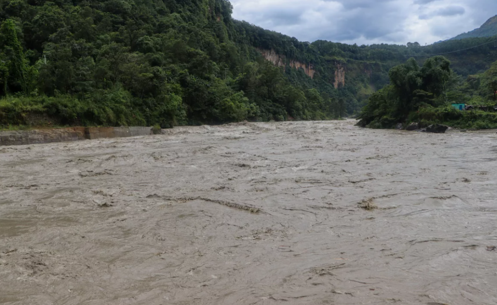 कालीगण्डकीले पर्वतमा ८० घर बगायो