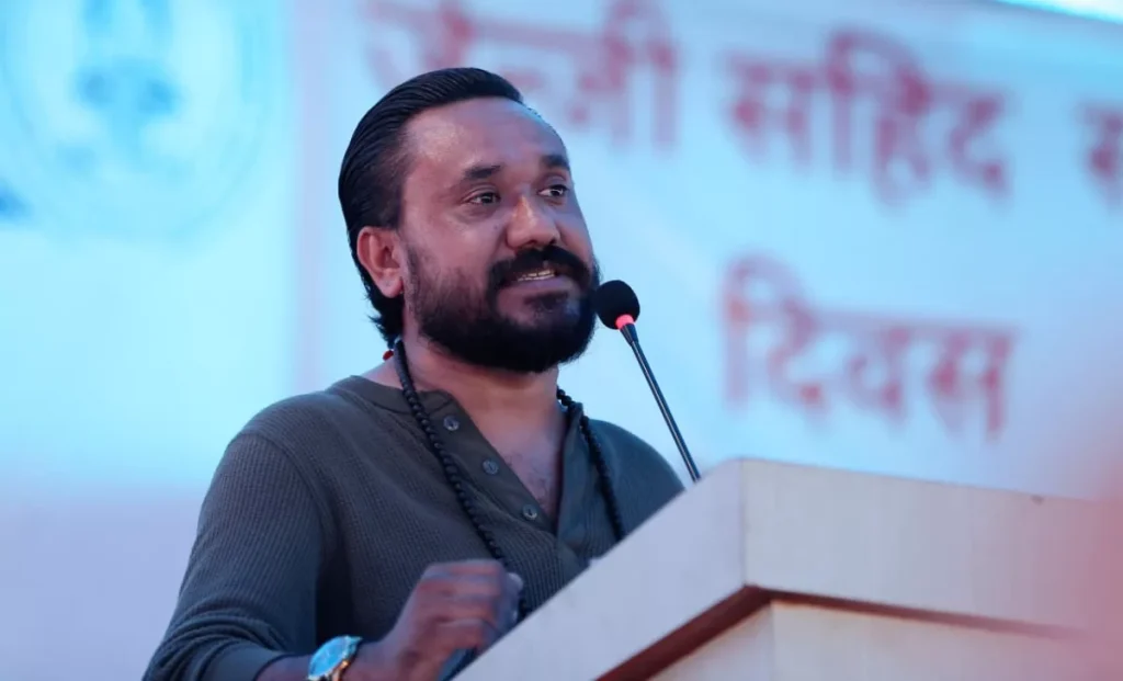 हामी आलाकाँचा हौँला, तर कुहिएका छैनौँ : सांसद खगेन्द्र सुनार