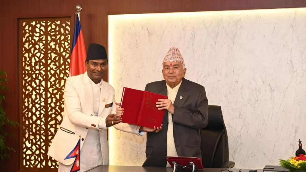 राष्ट्रपति पौडेलसमक्ष मधेसी आयोगको वार्षिक प्रतिवेदन पेस