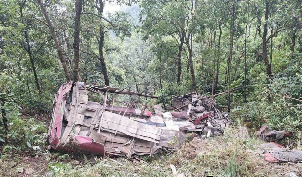 स्कूल बस दुर्घटनाको छानबिन गर्न पोखरा महानगरले बनायो समिति