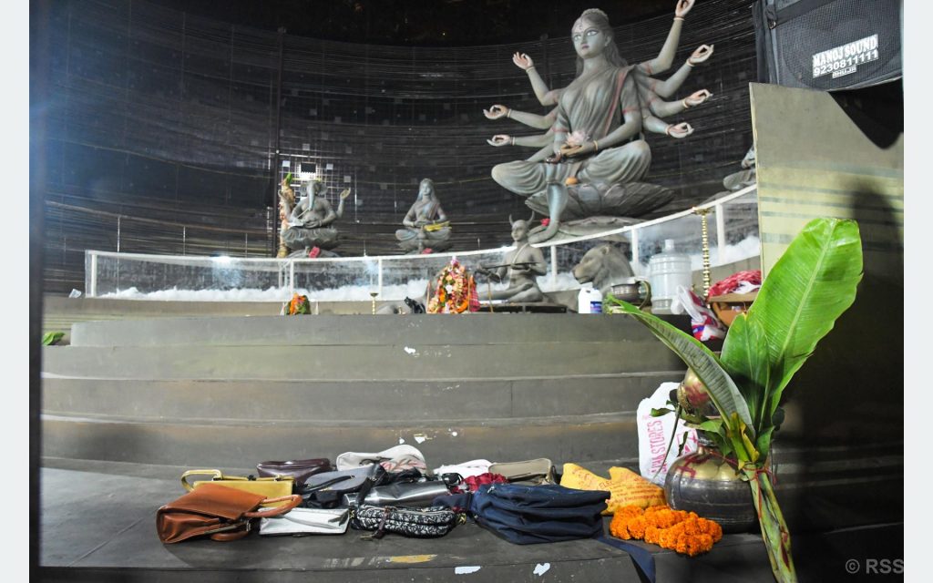 कोलकातामा दुर्गा पूजाका क्रममा भागदौड : १९ जनाको ज्यान गयो, २५ घाइते